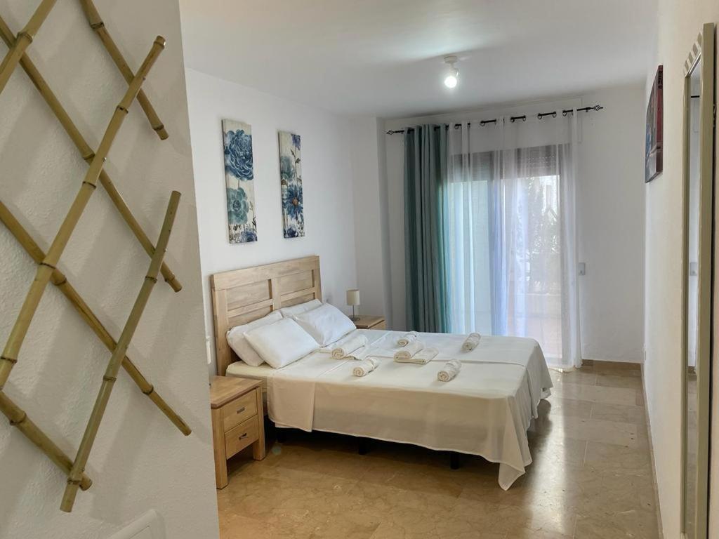Beach Apartment In La Duquesa Marina Castillo de Sabinillas Exterior photo